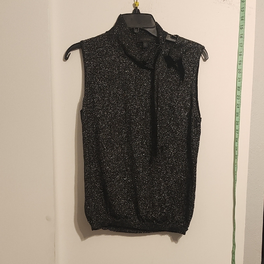 Black Sleeveless Women's Top